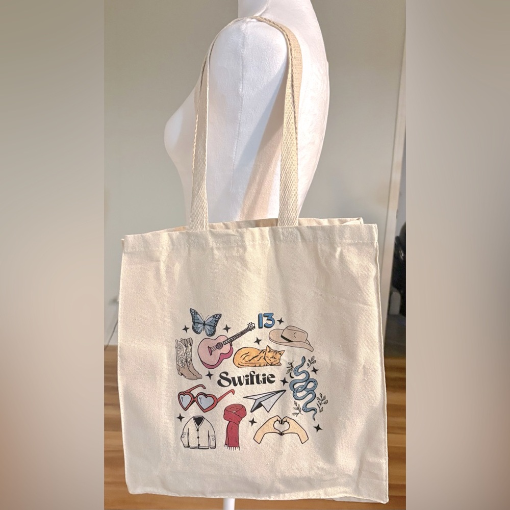 Taylor Swift Canvas Tote from the Grammy Museum Exhibit, NWOT